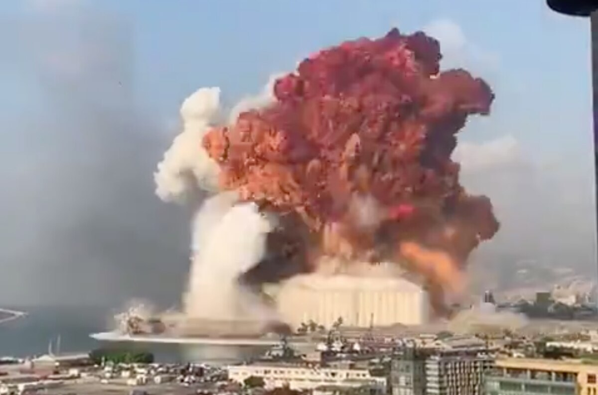 Atombomba robbant ma Bejrútban? Azt mondják a helyszín úgy néz ki mint Hiroshima és Nagaszaki.