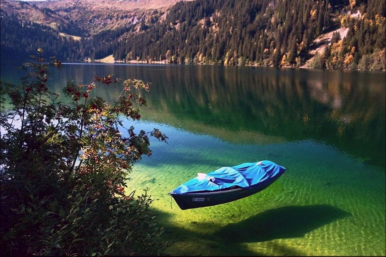 Care este cel mai adânc lac din lume?