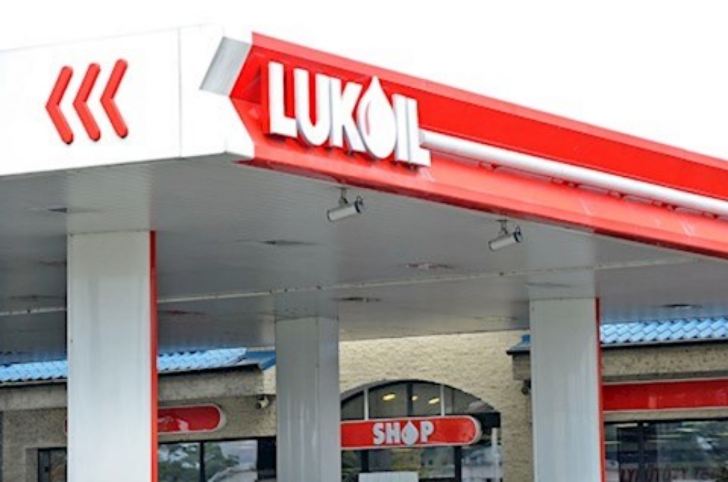 Kizuhant az ablakon a Lukoil vezetője - véletlen vagy valami rejtett ok áll mögötte?